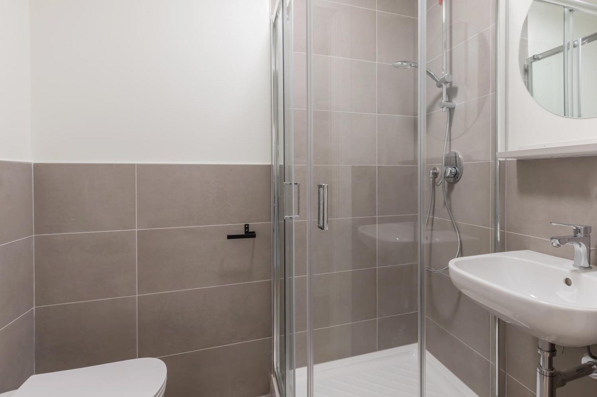 Well-Located Campus Rooms Near City Park Mailand Exterior foto